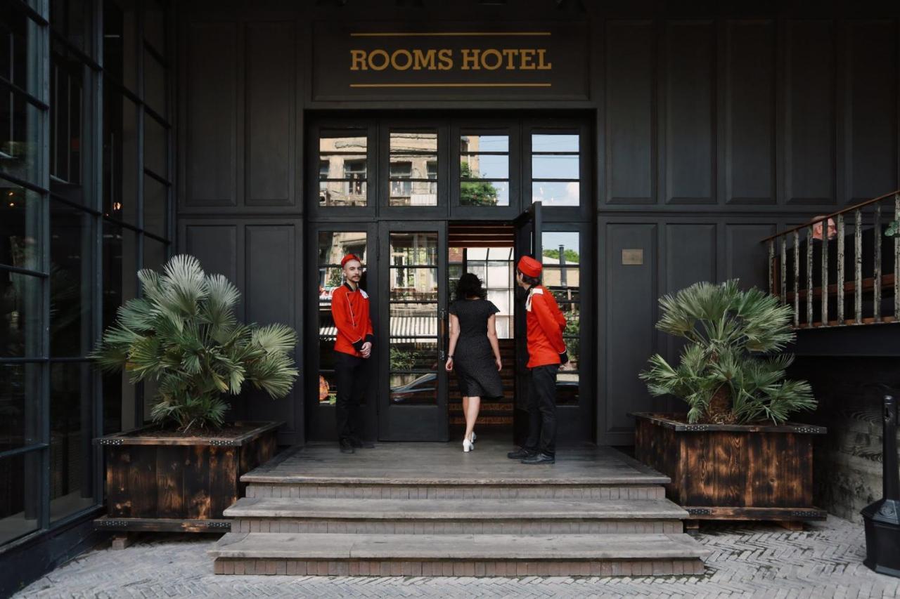 Rooms Hotel Tbilisi Exteriér fotografie Entrance to Rooms Hotel
