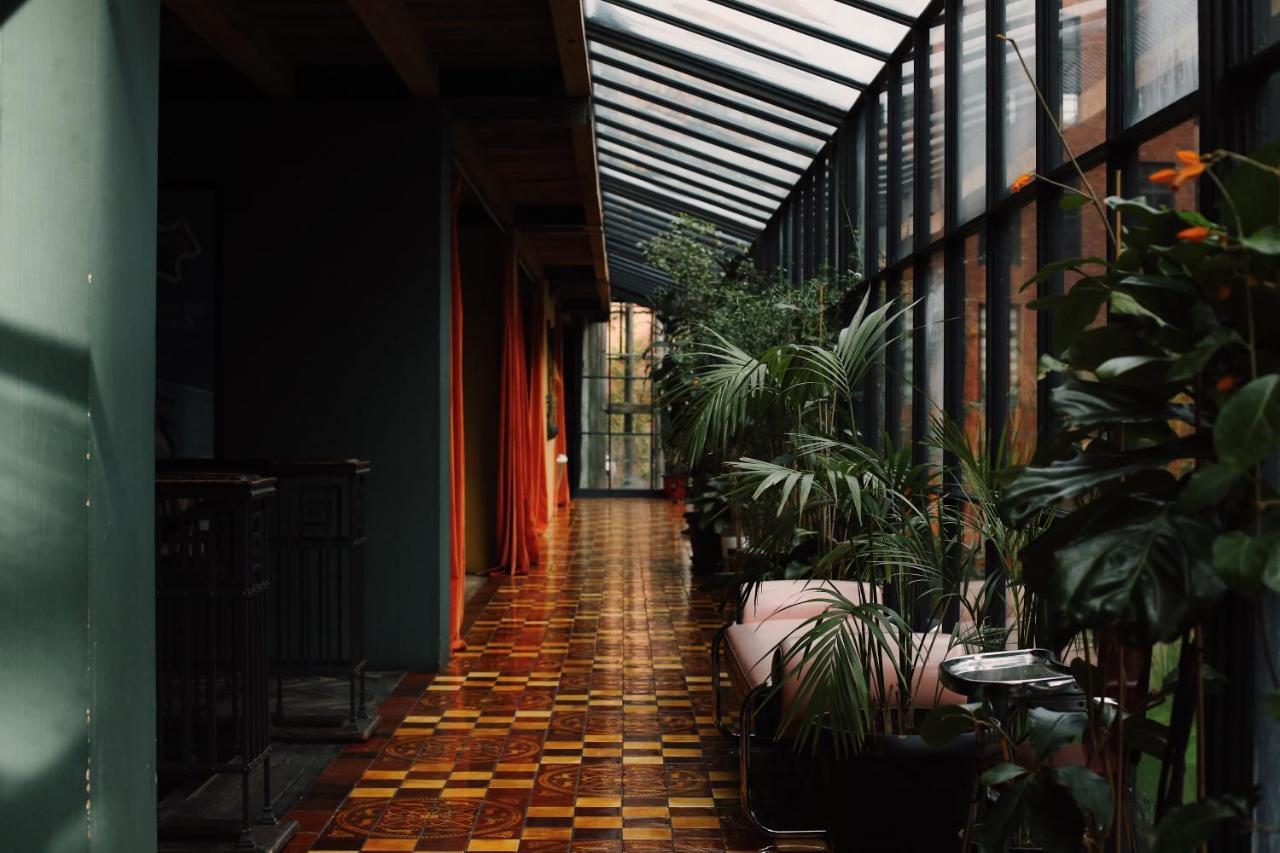 Rooms Hotel Tbilisi Exteriér fotografie The interior of the hotel